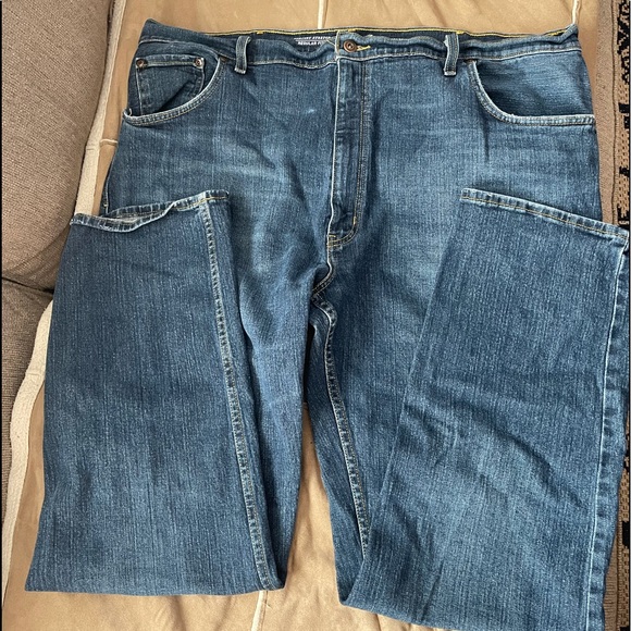 Men’s St. John’s Bay jeans - Picture 1 of 5